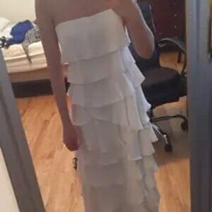 BCBGMAXAZRIA WHITE DRESS